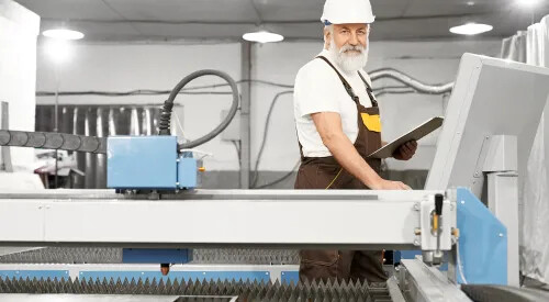 CNC機台上CAD轉CAM解決方案 友通無風扇工業主機EC70A